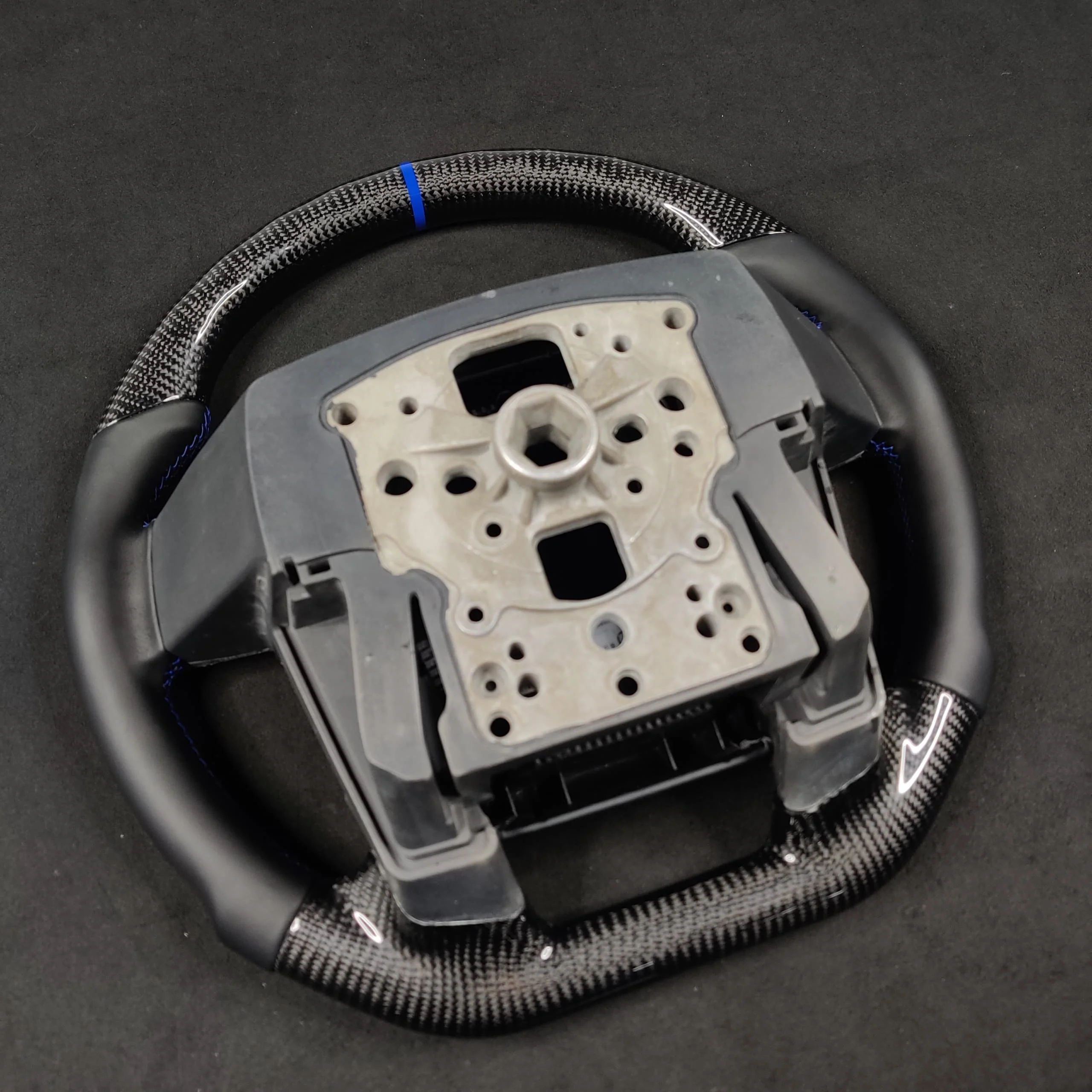 2009-2014 Ford Raptor & F150 Custom Carbon Fiber Steering Wheel w/ LED Display - Image 17