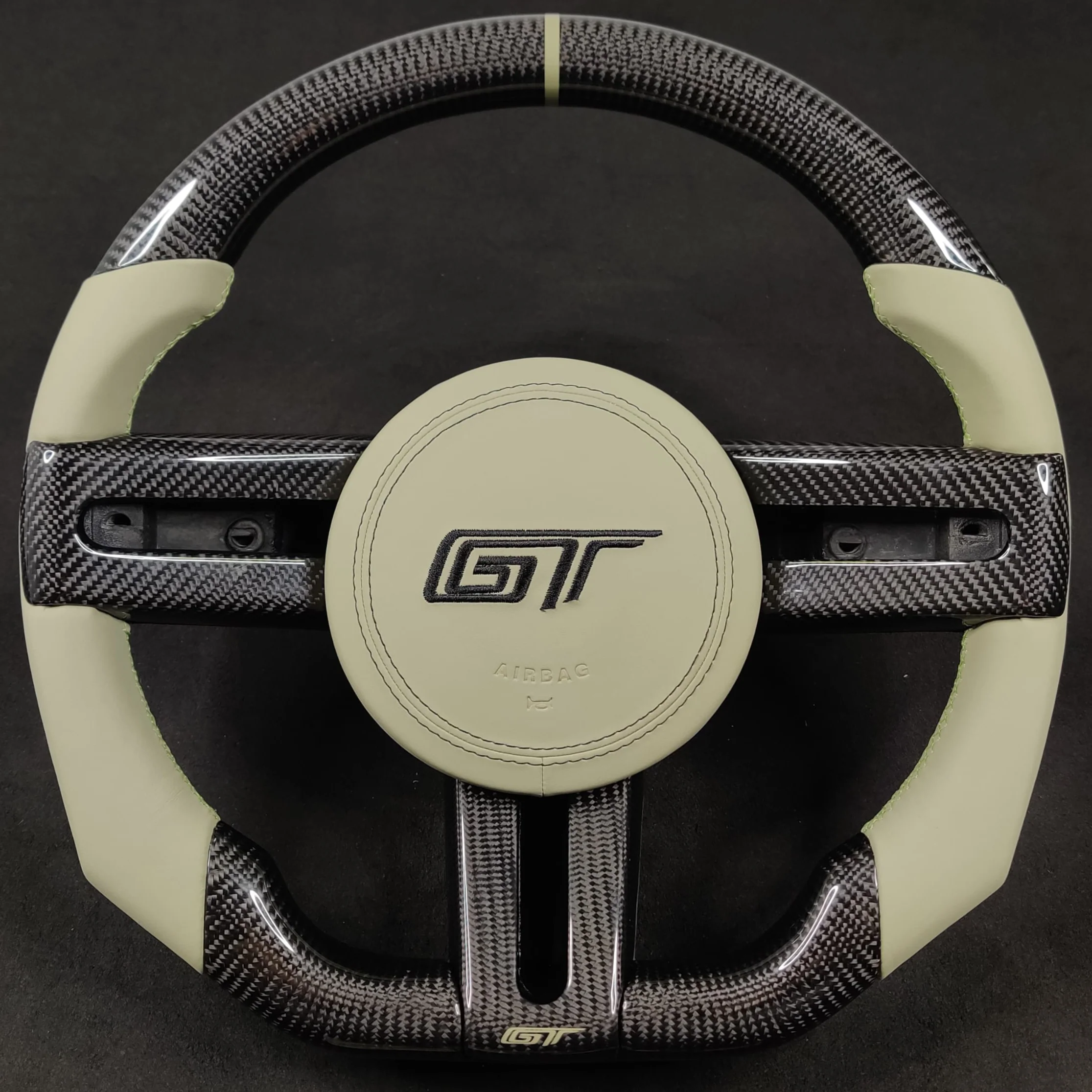 2005-2014 Ford Mustang Carbon Fiber Steering Wheel - Image 4