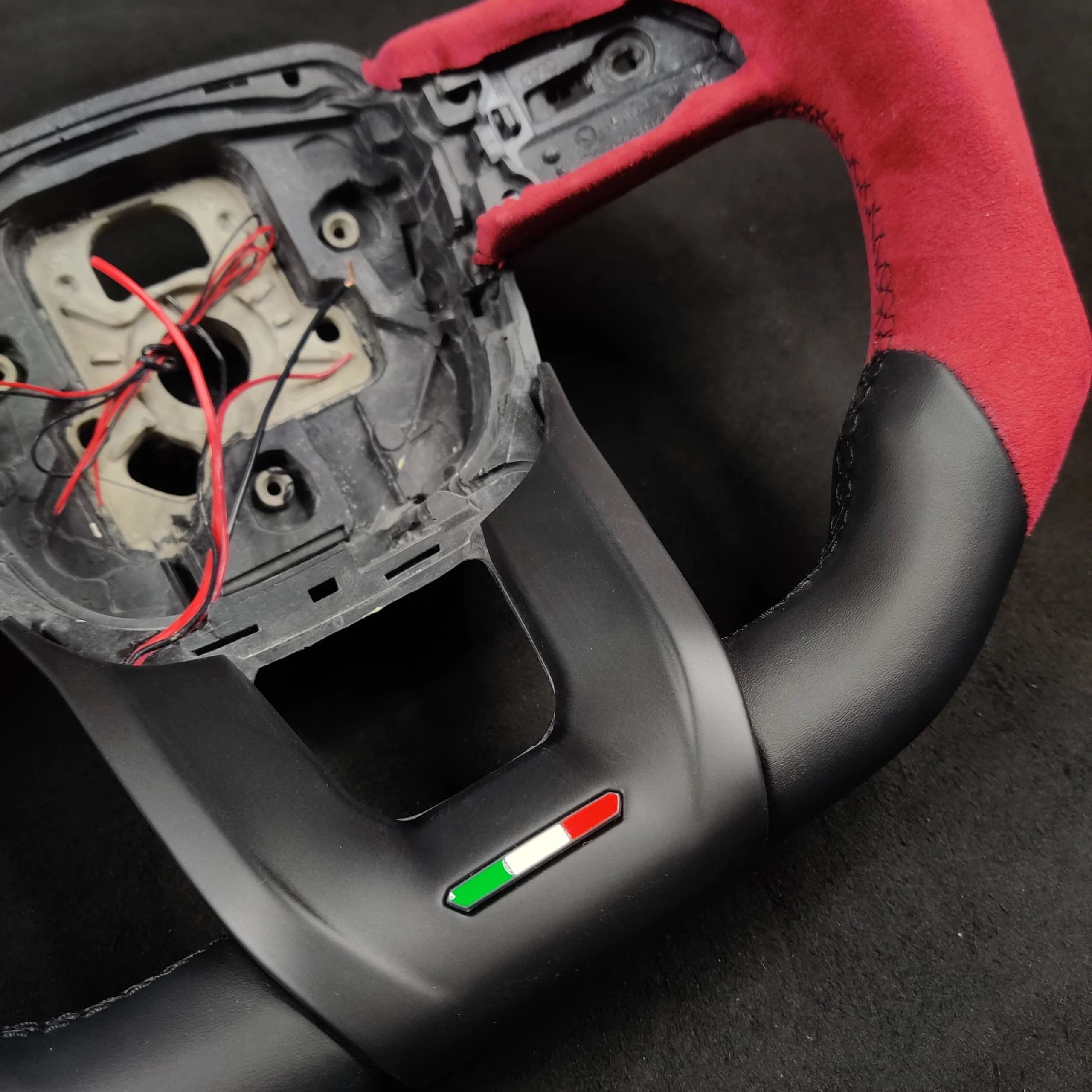 2018-2026+ Lamborghini Urus Custom Carbon Fiber Steering Wheel - Image 12